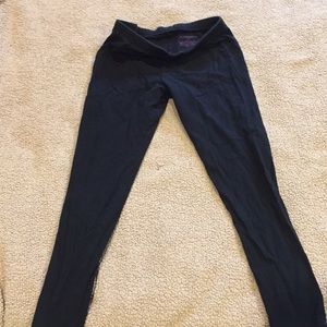 Black leggings